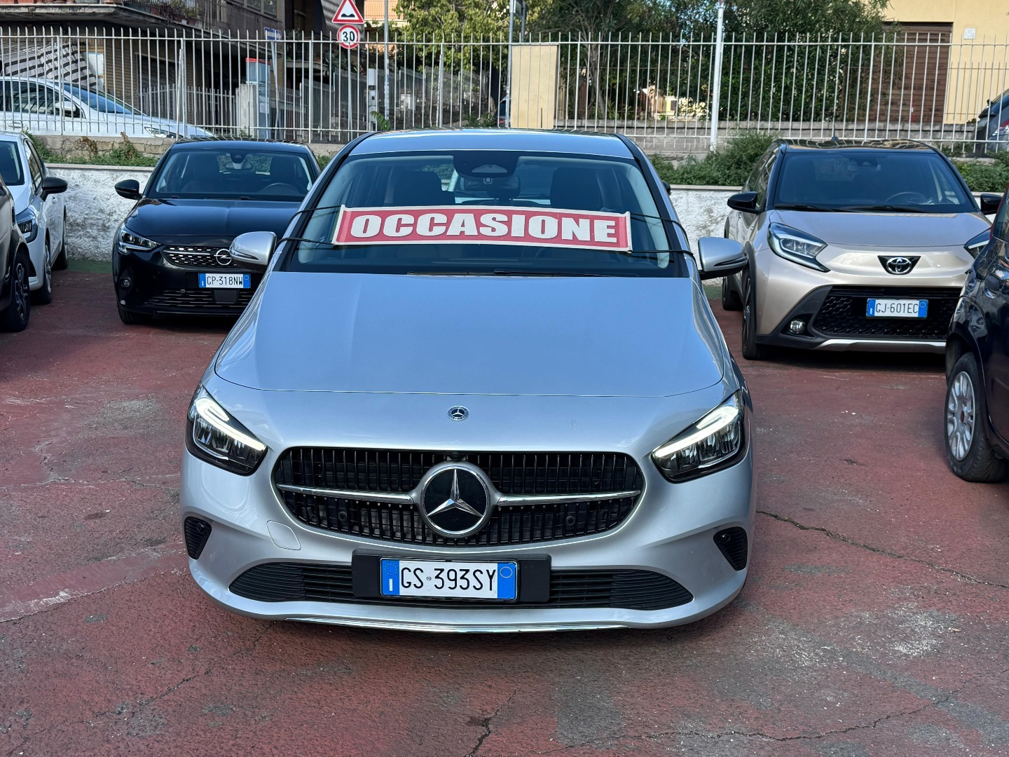 Immagine 6 - Mercedes-Benz B 180d All. AMG Line Premium **INTERNI IN PELLE**