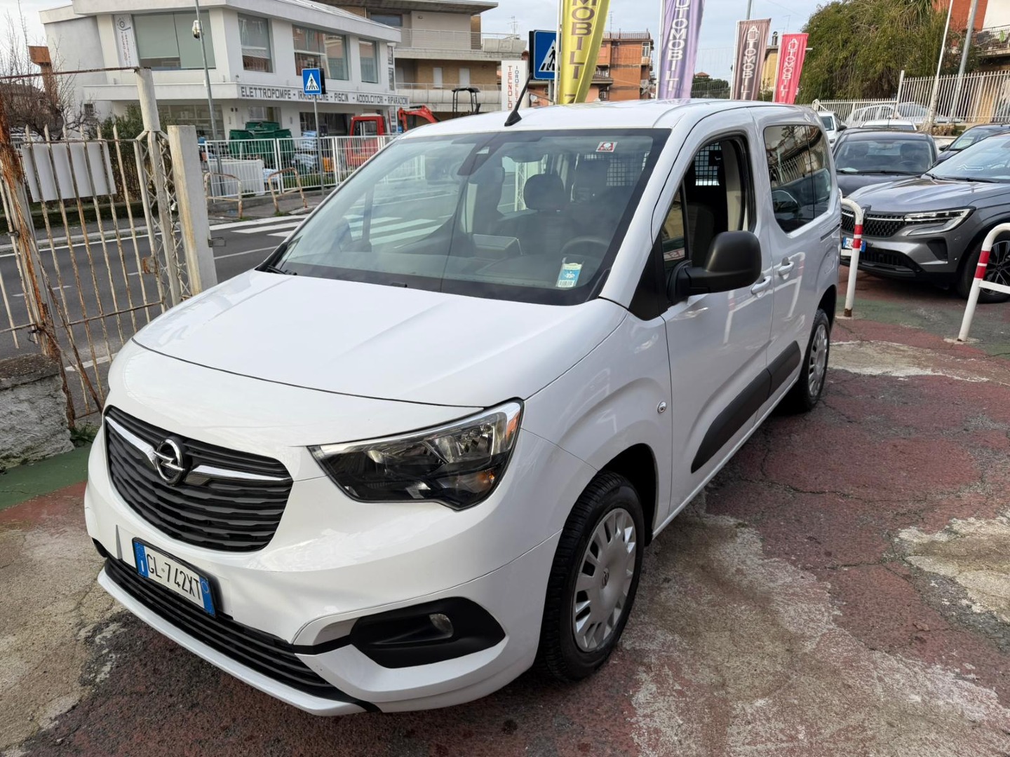 OPEL COMBO **DOPPIE PORTE LATERALI** + IVA