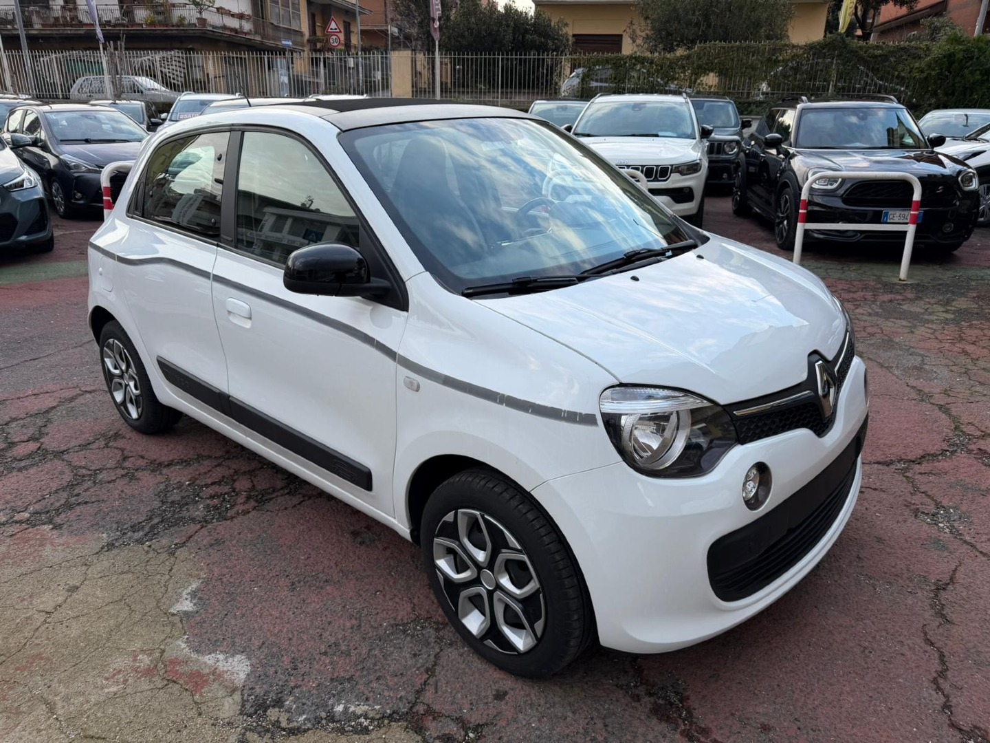 Renault Twingo 1.0 **Bassi Consumi, Ottima in Città**
