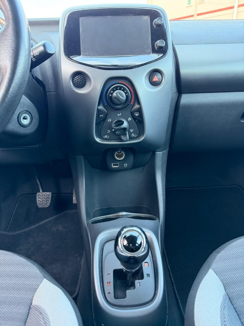 Immagine 10 - Toyota Aygo 1.0 5p **AUTOMATICA**