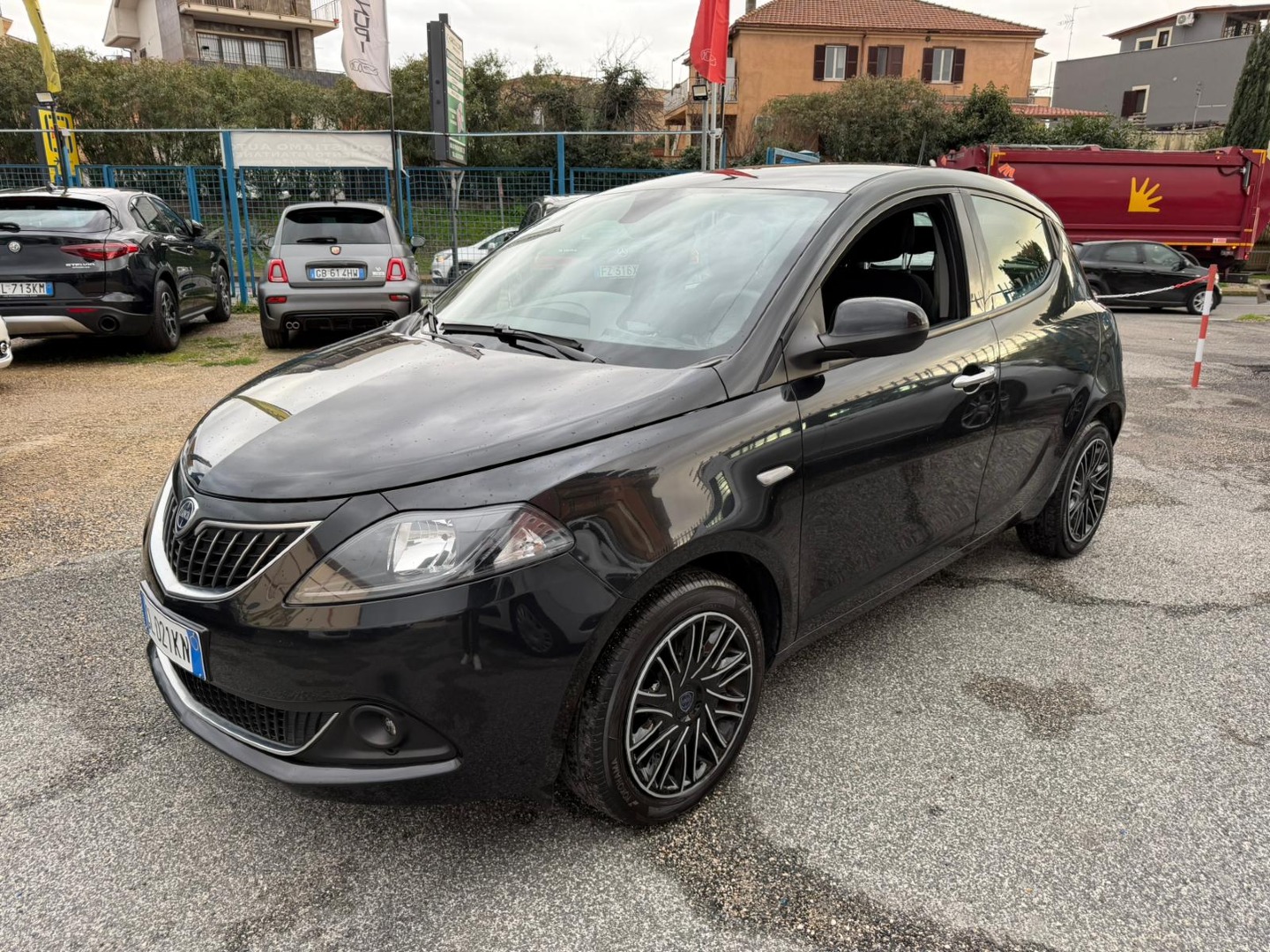 Lancia Ypsilon 1.0 Hybrid **SENSORI DI PARCHEGGIO**