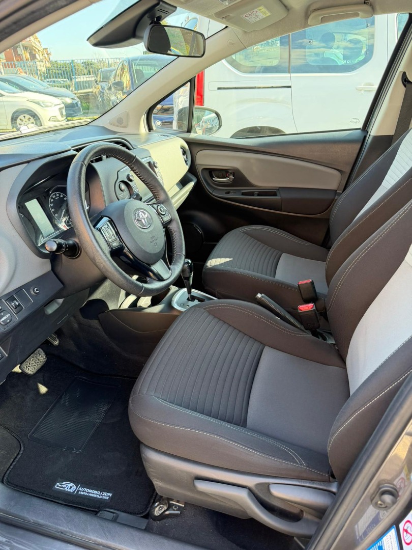 Immagine 4 - Toyota Yaris 1.5 Hybrid *CRONOLOGIA TAGLIANDI*