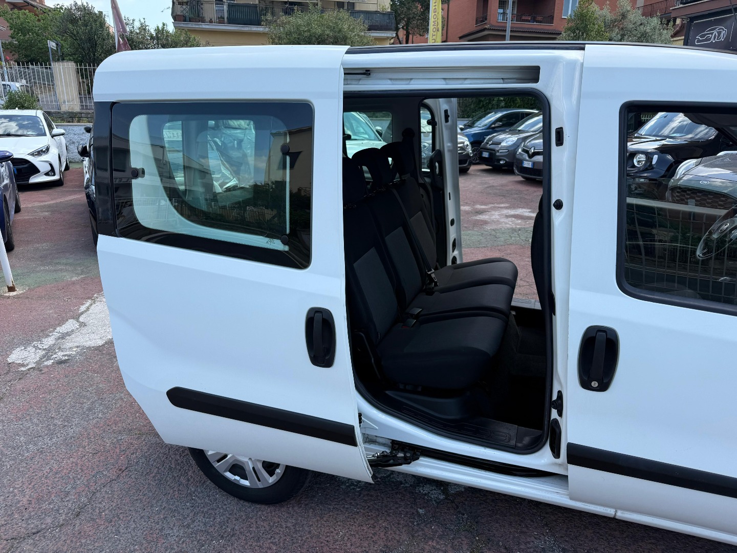 Immagine 4 - Fiat Doblo COMBO 1.3 MJT **SOLO 28.000KM** + IVA22%