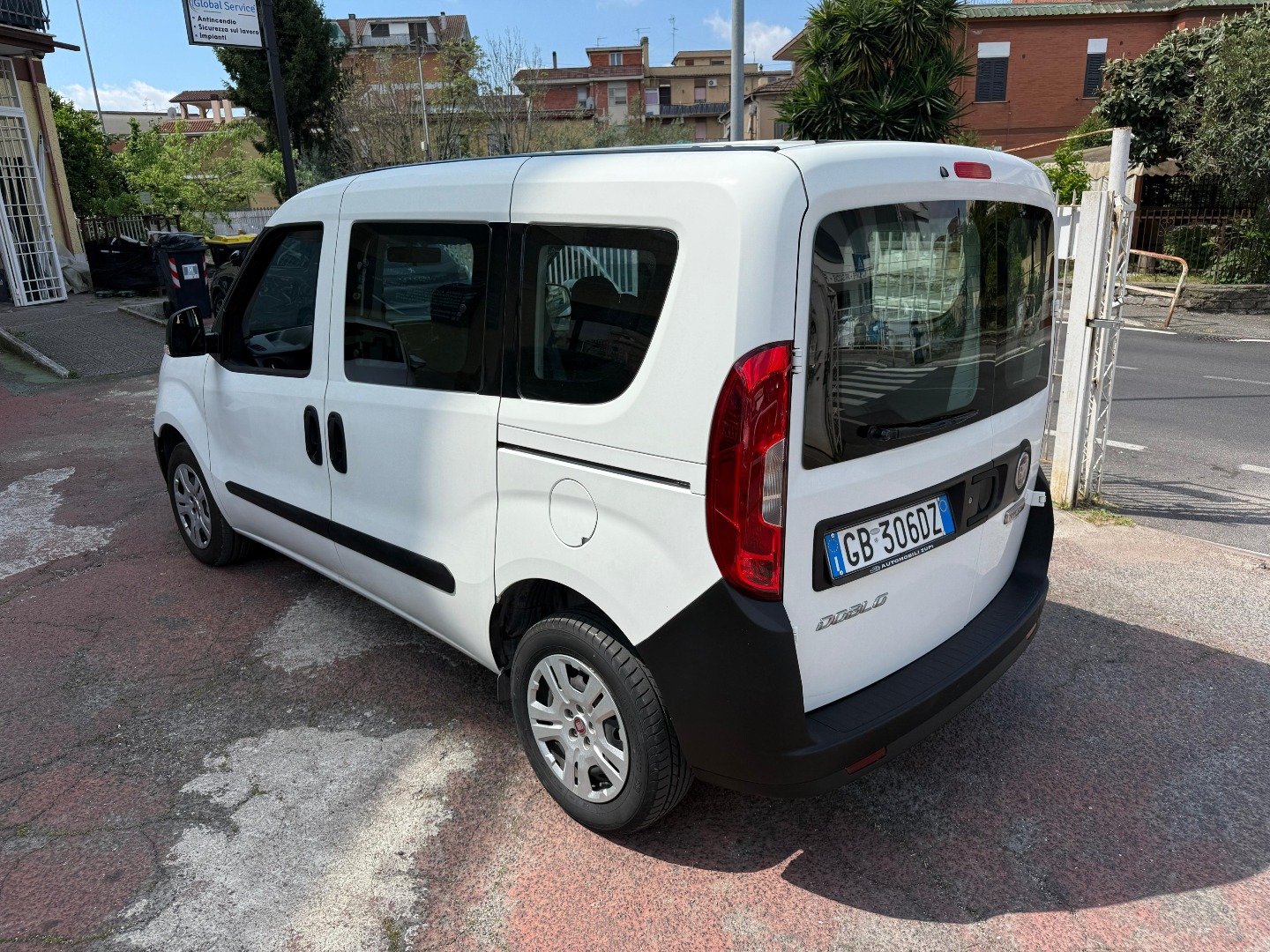 Immagine 2 - Fiat Doblo COMBO 1.3 MJT **SOLO 28.000KM** + IVA22%