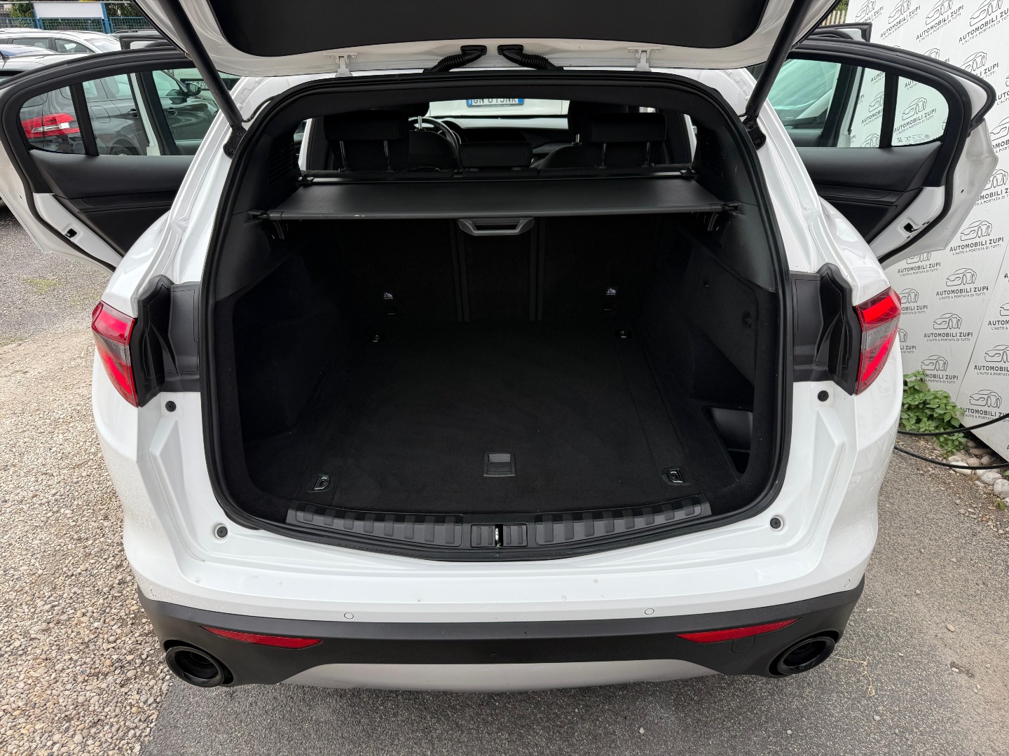Immagine 3 - Alfa Romeo Stelvio 2.2 ALL. Super Business **IVA ESP**