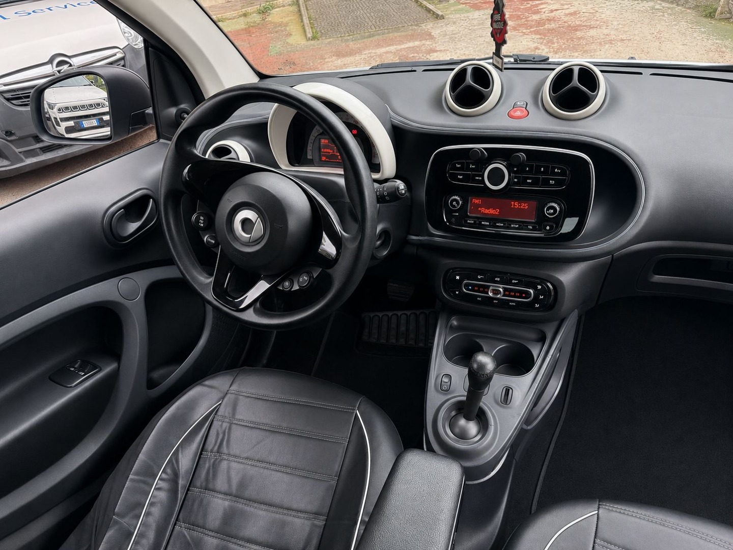 Immagine 2 - smart forTwo 1.0 ALL. Prime Twinamic 71cv **INTERNI IN PELLE**