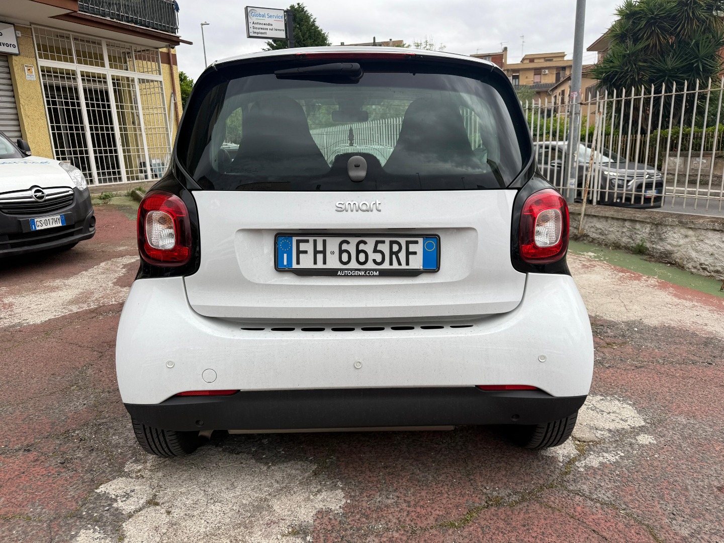 Immagine 4 - smart forTwo 1.0 ALL. Prime Twinamic 71cv **INTERNI IN PELLE**
