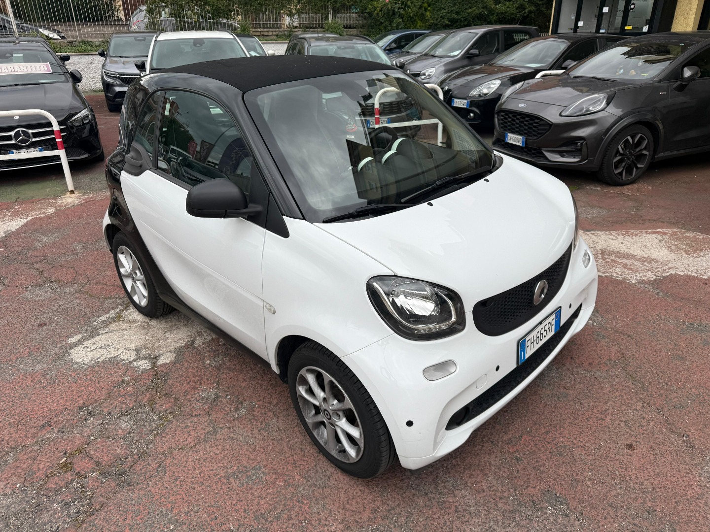 Immagine 7 - smart forTwo 1.0 ALL. Prime Twinamic 71cv **INTERNI IN PELLE**
