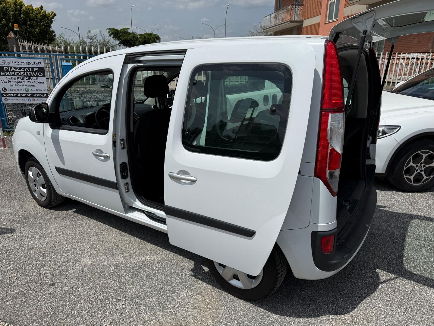 Immagine 4 - Renault Kangoo 5 POSTI 1.5 ALL. blue dci Life 95cv +IVA 22%