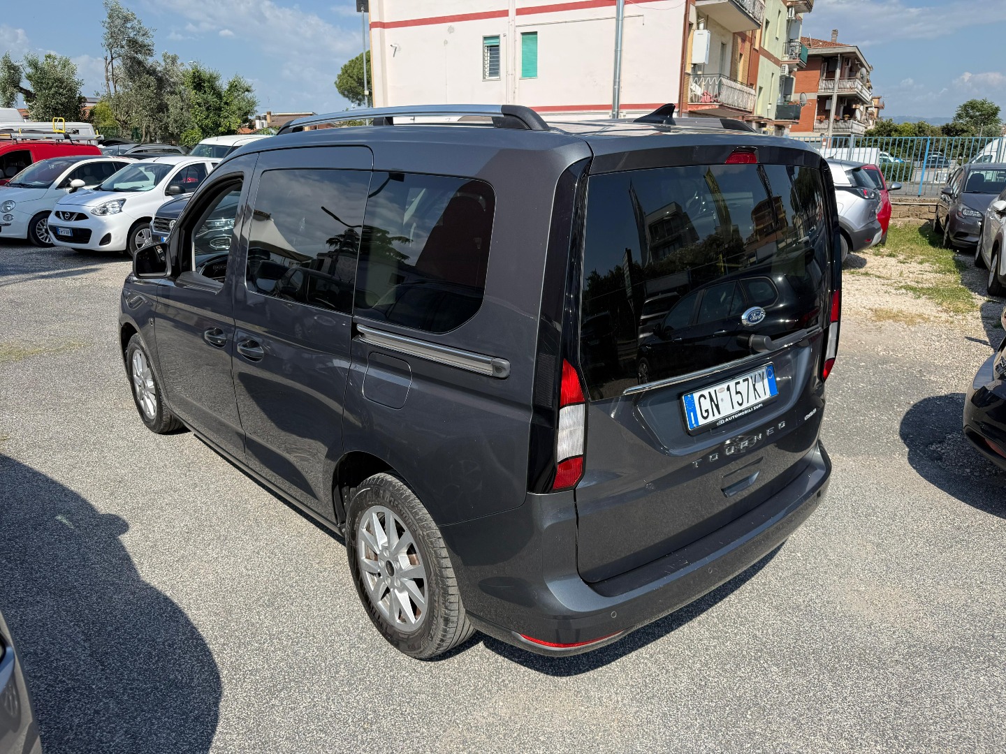 Immagine 2 - Ford Tourneo Connect 2.0 Ecoblue 122cv All.Titanium **AUTOMATICO** 7POSTI IVA ESPOSTA