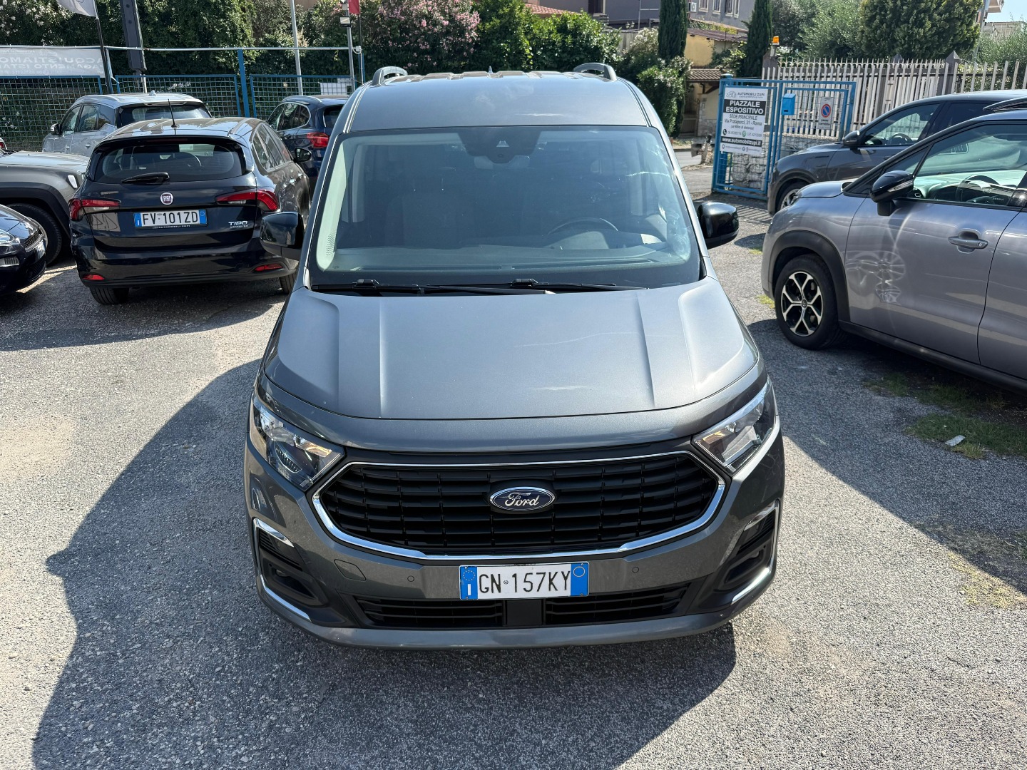 Immagine 2 - Ford Tourneo Connect 2.0 Ecoblue 122cv All.Titanium **AUTOMATICO** 7POSTI IVA ESPOSTA
