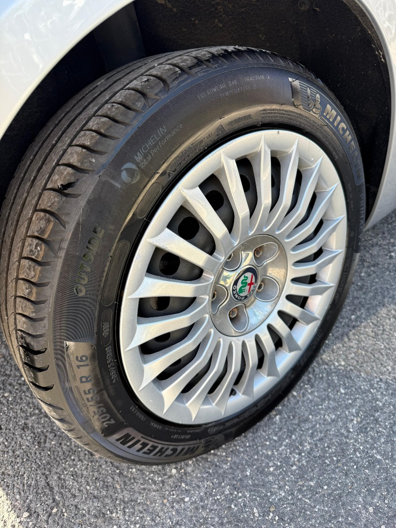 Immagine 2 - ALFA ROMEO GIULIETTA 1.6 All.Super **PRONTA CONSEGNA**