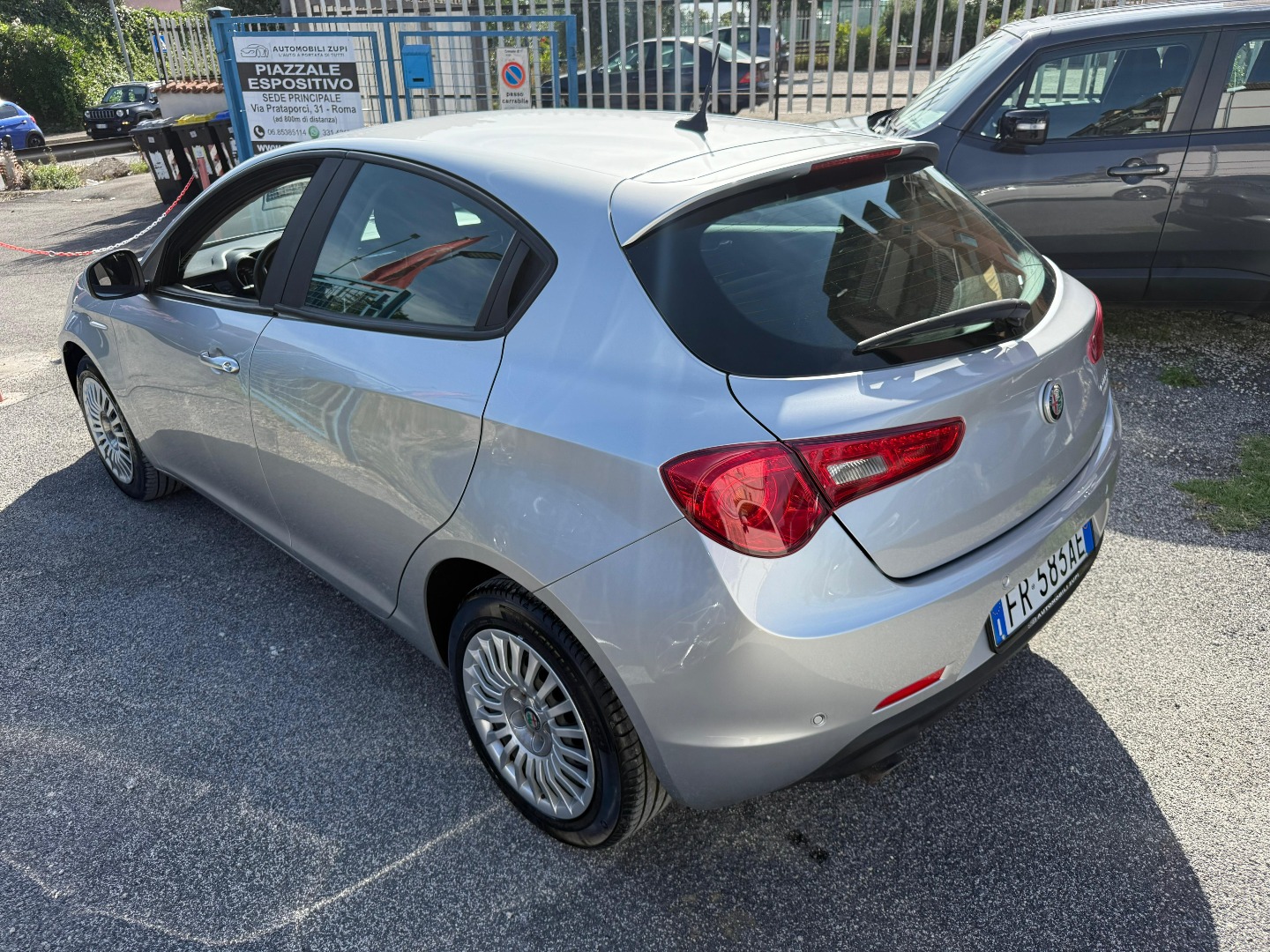 Immagine 2 - ALFA ROMEO GIULIETTA 1.6 All.Super **PRONTA CONSEGNA**