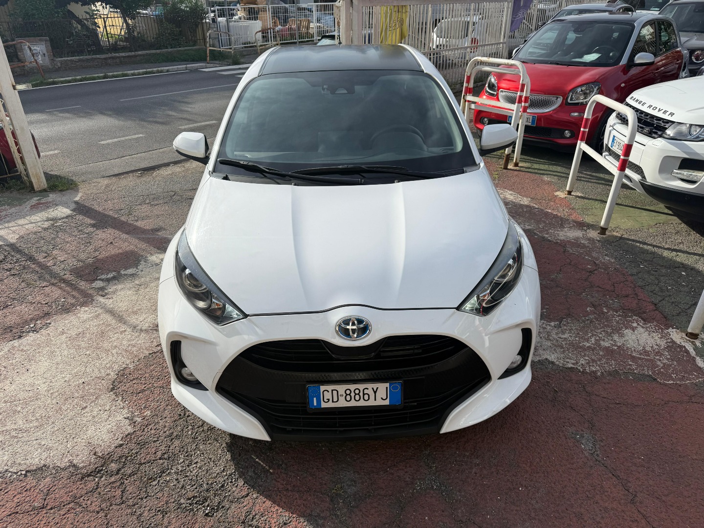 Immagine 9 - TOYOTA YARIS HYBRID **PRONTA CONSEGNA**