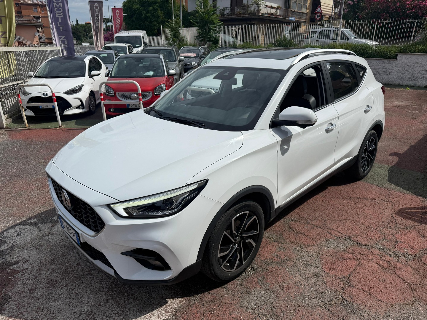Immagine 2 - MG ZS 1.0 ALL. LUXURY **TETTO PANORAMICO** IVA ESP