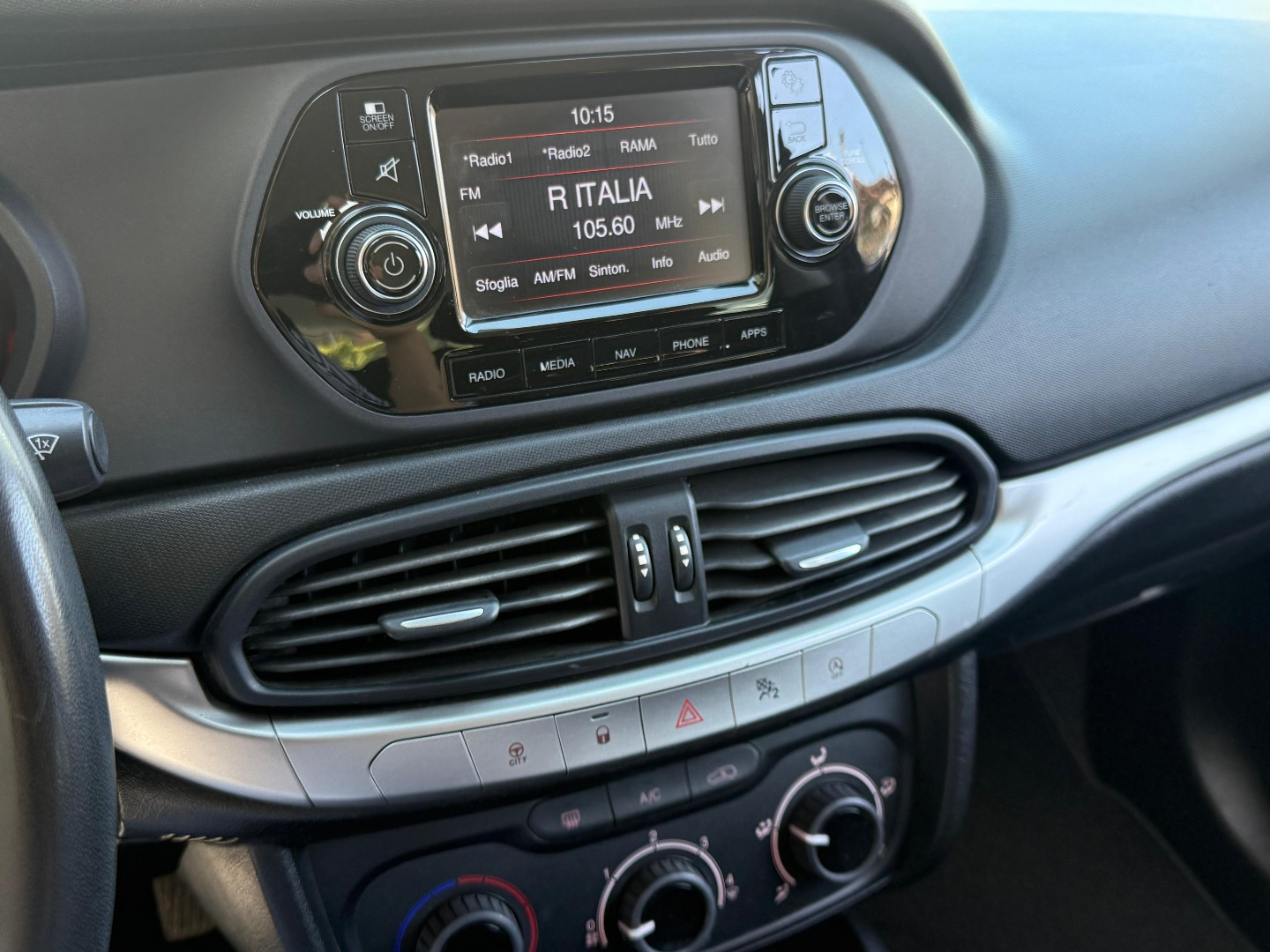Immagine 3 - Fiat Tipo 1.3 mjt 95cv**STATION WAGON** IVA ESP