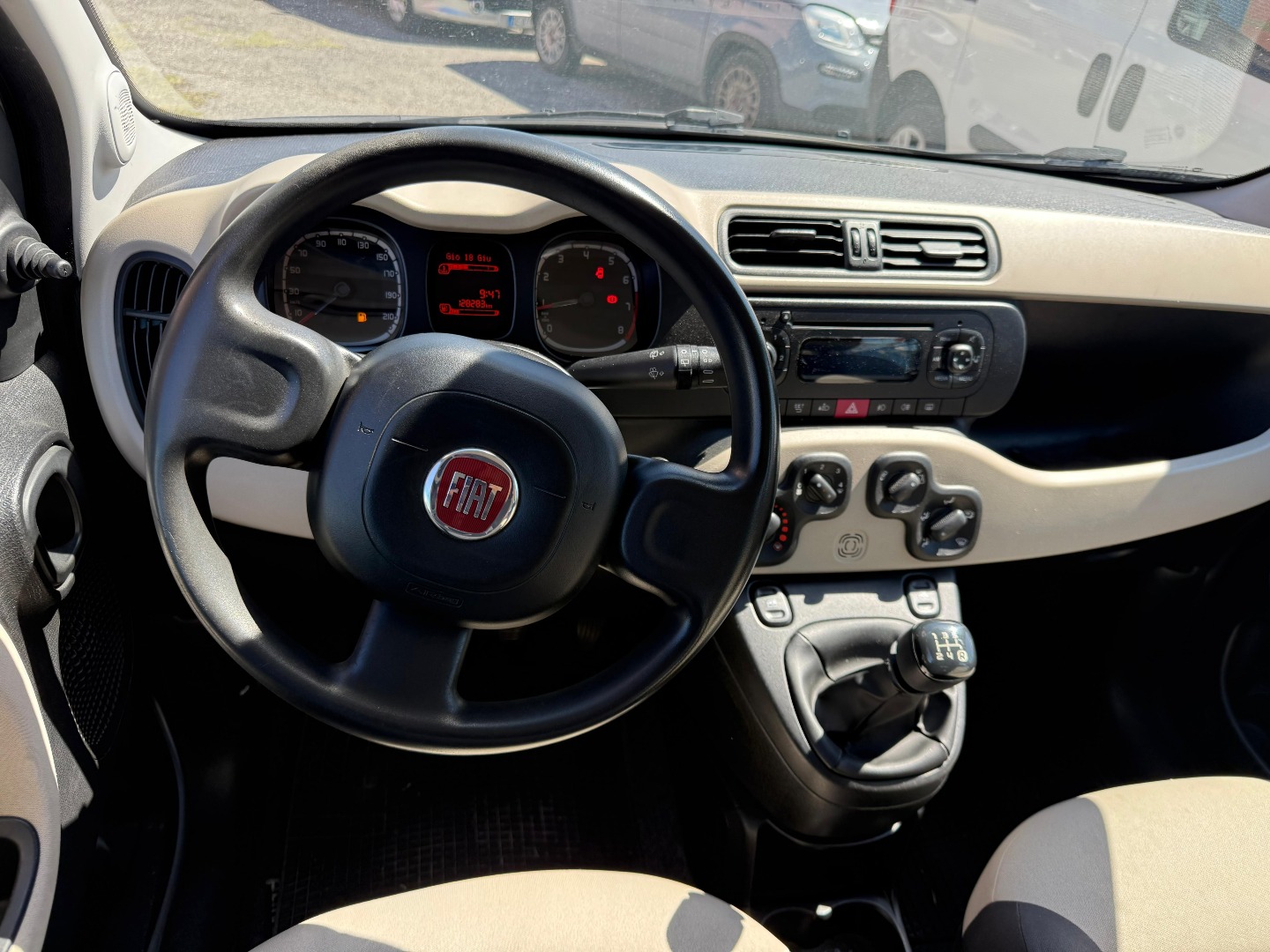Immagine 6 - Fiat Panda 1.2 Lounge 69cv *UNICO PROPRIETARIO* Euro6