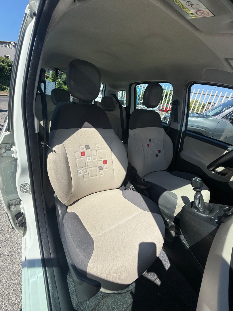 Immagine 8 - Fiat Panda 1.2 Lounge 69cv *UNICO PROPRIETARIO* Euro6