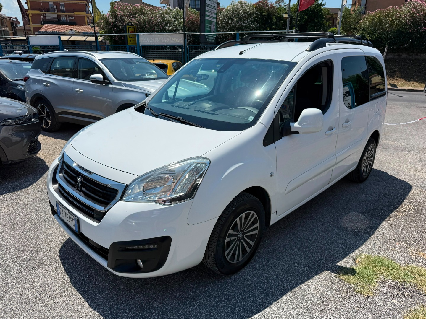 Immagine 8 - Peugeot Partner Tepee 1.6 bluehdi Active **4 GOMME NUOVE** IVA ESP