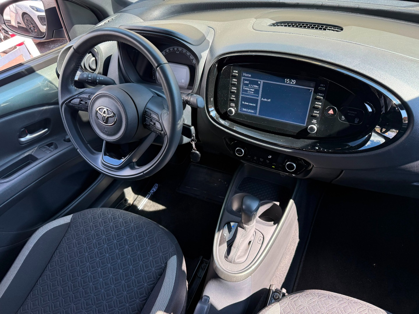 Immagine 2 - Toyota Aygo X 1.0 72cv AUTOM. **UNICO PROPRIETARIO**