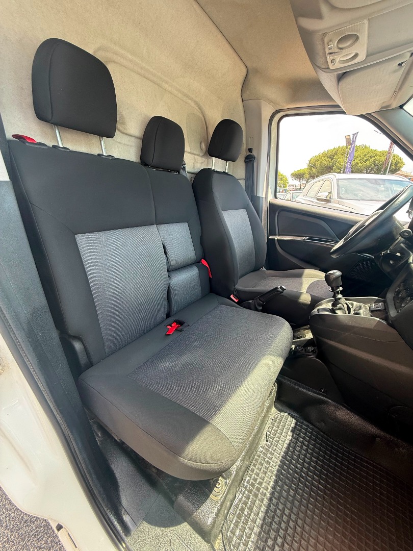 Immagine 2 - Fiat Doblo 3 POSTI 1.4 T-Jet 120cv metano **VETTURA ITALIANA**