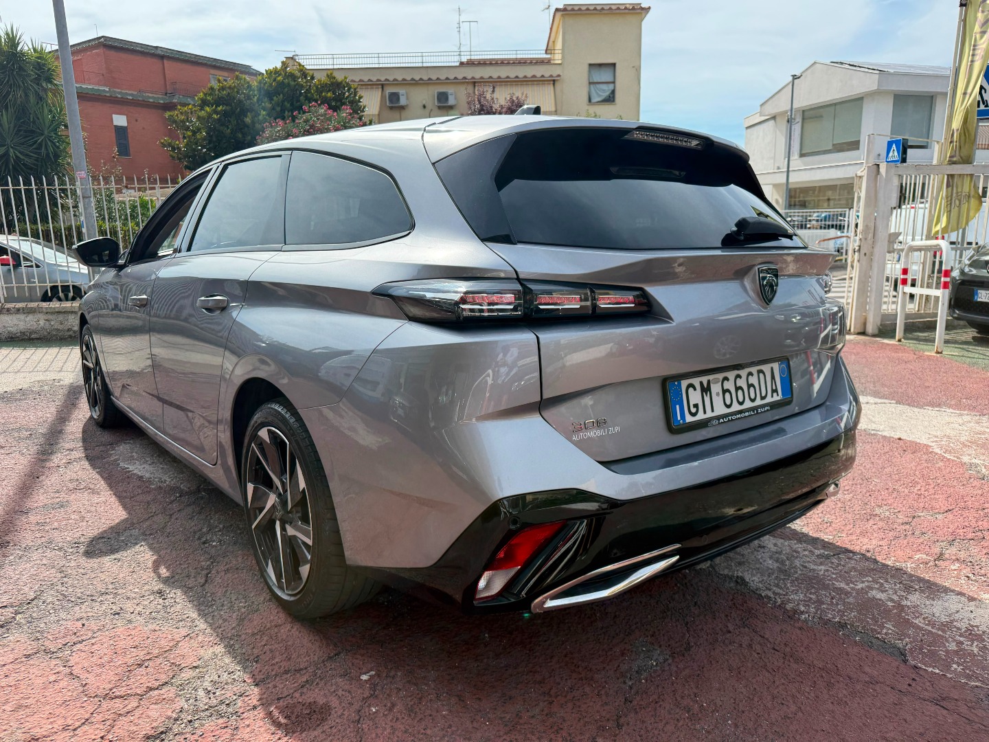 Immagine 2 - PEUGEOT 308 STATION WAGON AUTOMATICA 1.5 131 CV