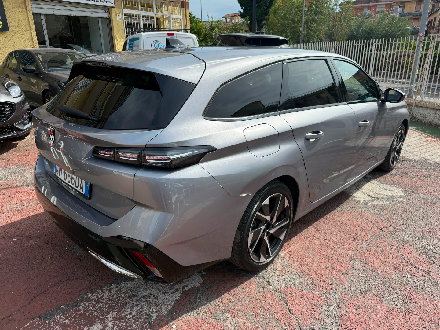 Immagine 6 - PEUGEOT 308 STATION WAGON AUTOMATICA 1.5 131 CV