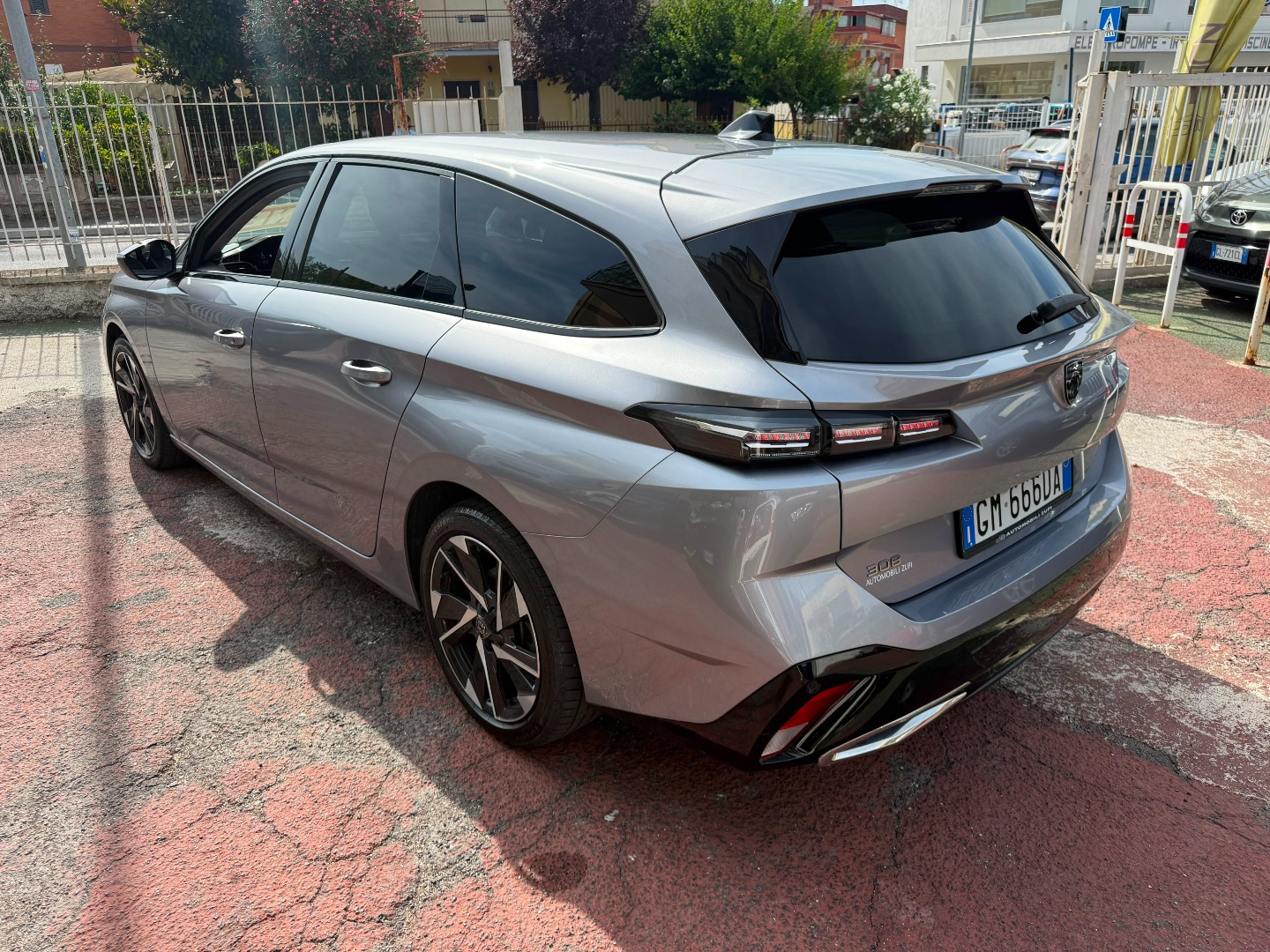 Immagine 8 - PEUGEOT 308 STATION WAGON AUTOMATICA 1.5 131 CV