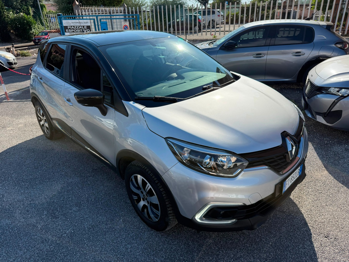 Immagine 2 - Renault Captur 0.9 90cv **UNICO PROPRIETARIO**