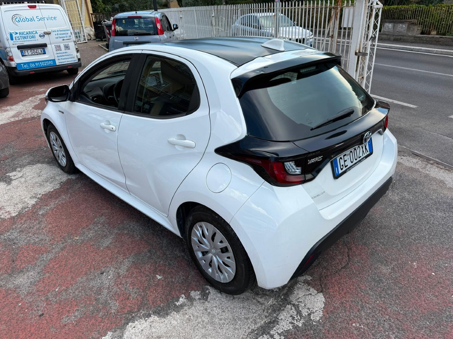 Immagine 3 - Toyota Yaris Hybrid 1.5 92cv **PRONTA CONSEGNA**