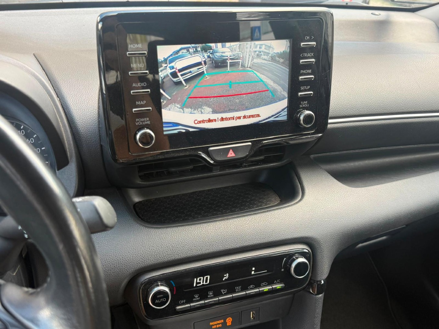 Immagine 8 - Toyota Yaris Hybrid 1.5 92cv **PRONTA CONSEGNA**
