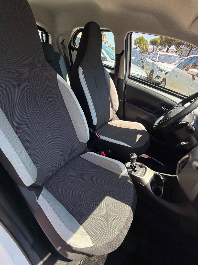 Immagine 3 - Toyota Aygo UNICO PROPR. 1.0 AUTOM. **STORICO SERVICE TOYOTA**