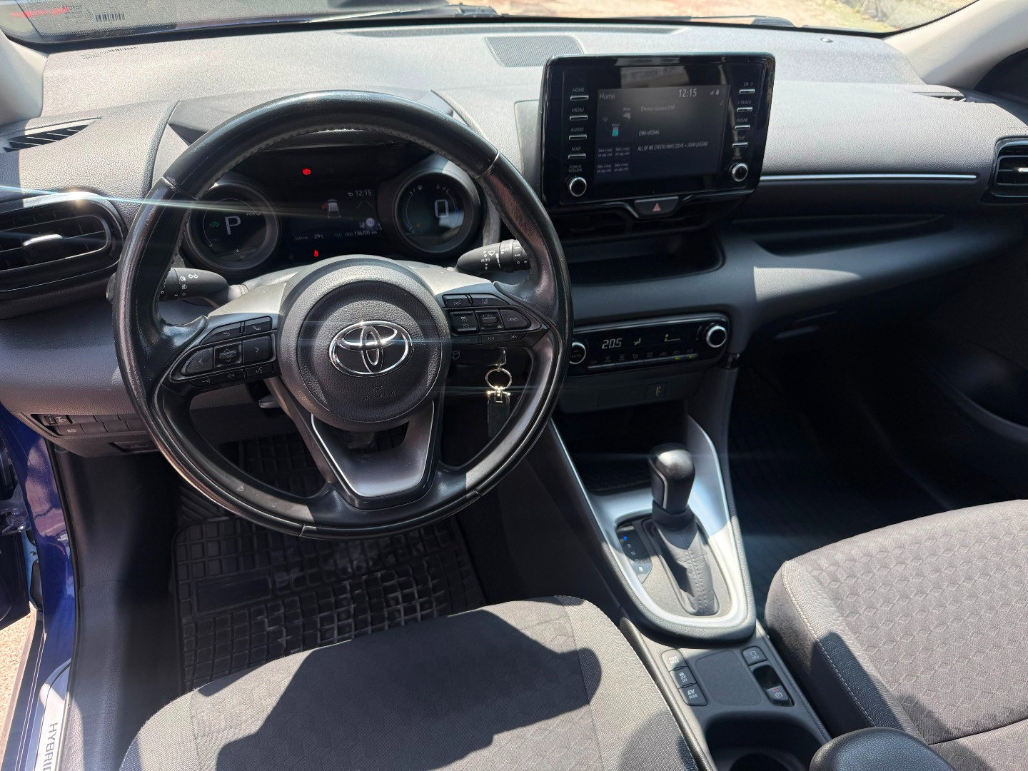 Immagine 2 - Toyota Yaris 1.5 Hybrid All. Lounge 92cv **PRONTA CONSEGNA**