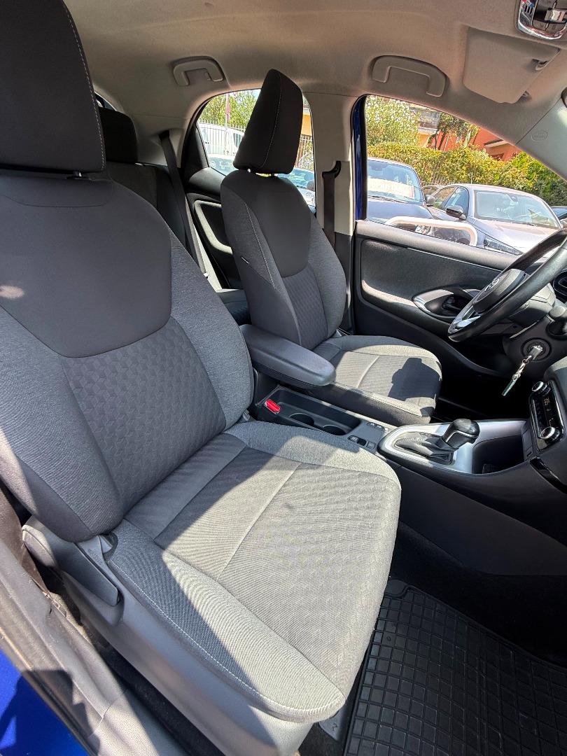Immagine 3 - Toyota Yaris 1.5 Hybrid All. Lounge 92cv **PRONTA CONSEGNA**