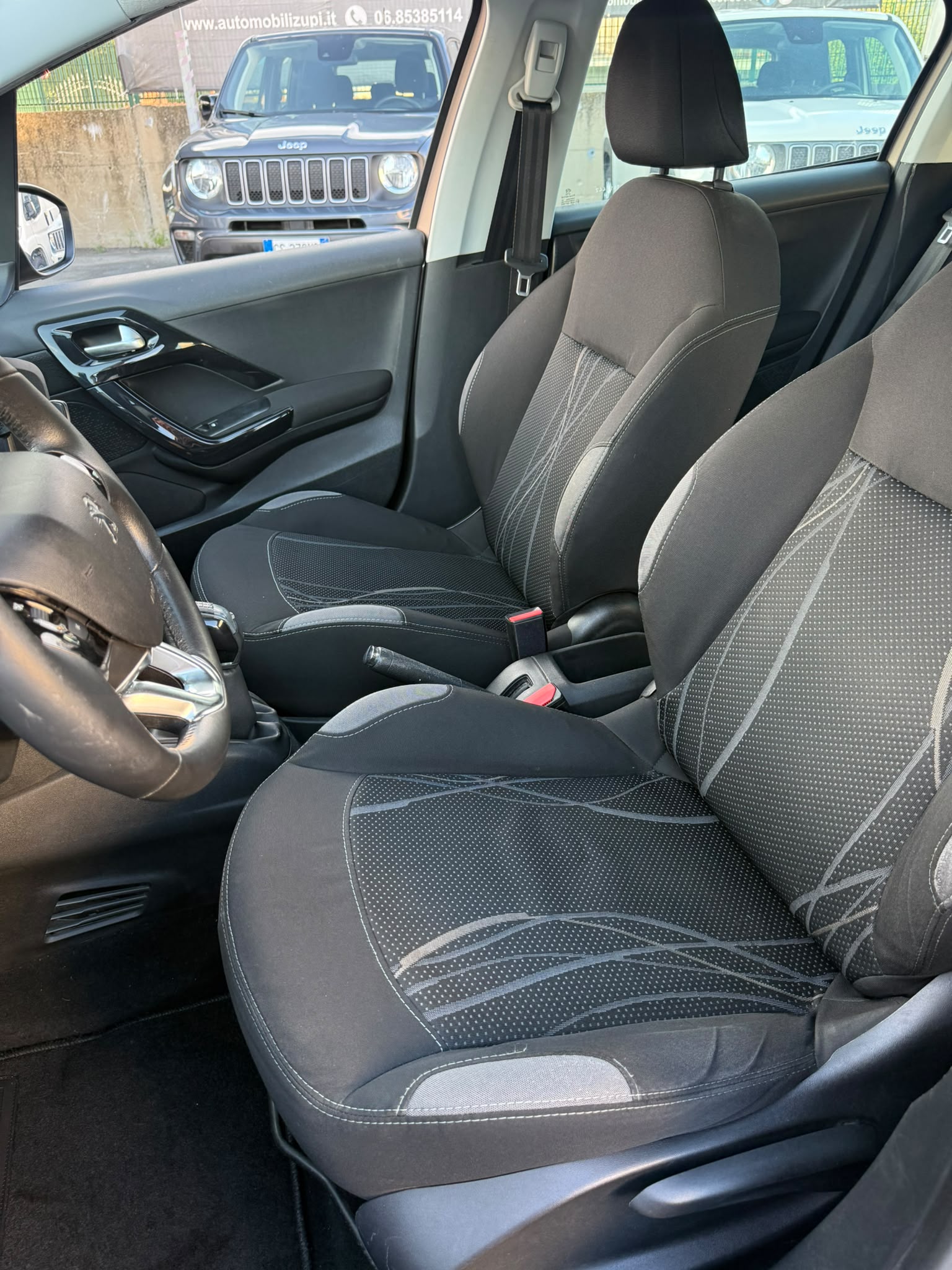 Immagine 6 - Peugeot 208 Serie Puretech 82cv Allure