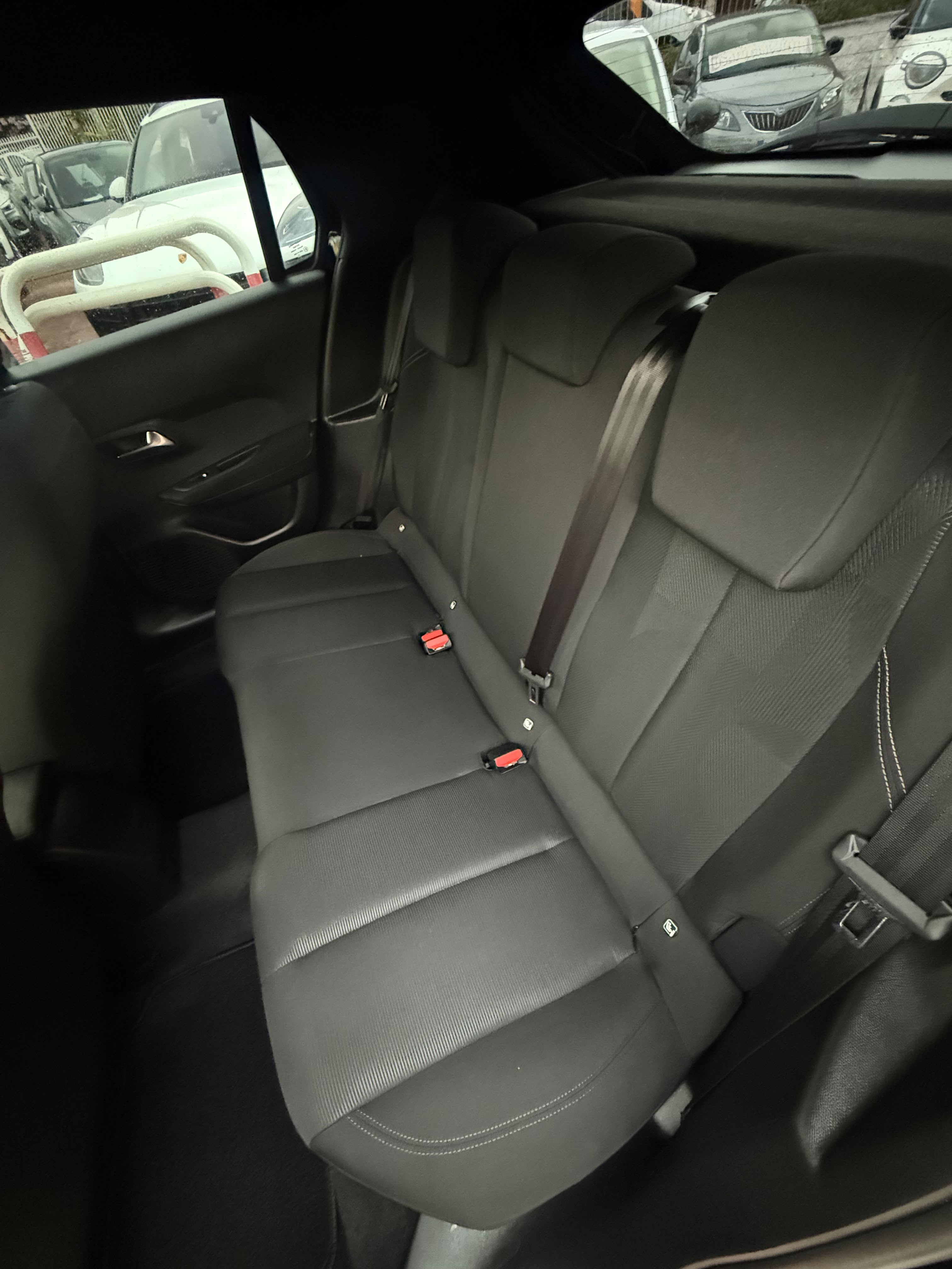 Immagine 1 - Lancia Ypsilon 1.2 mhev Automatica **40.000 KM**
