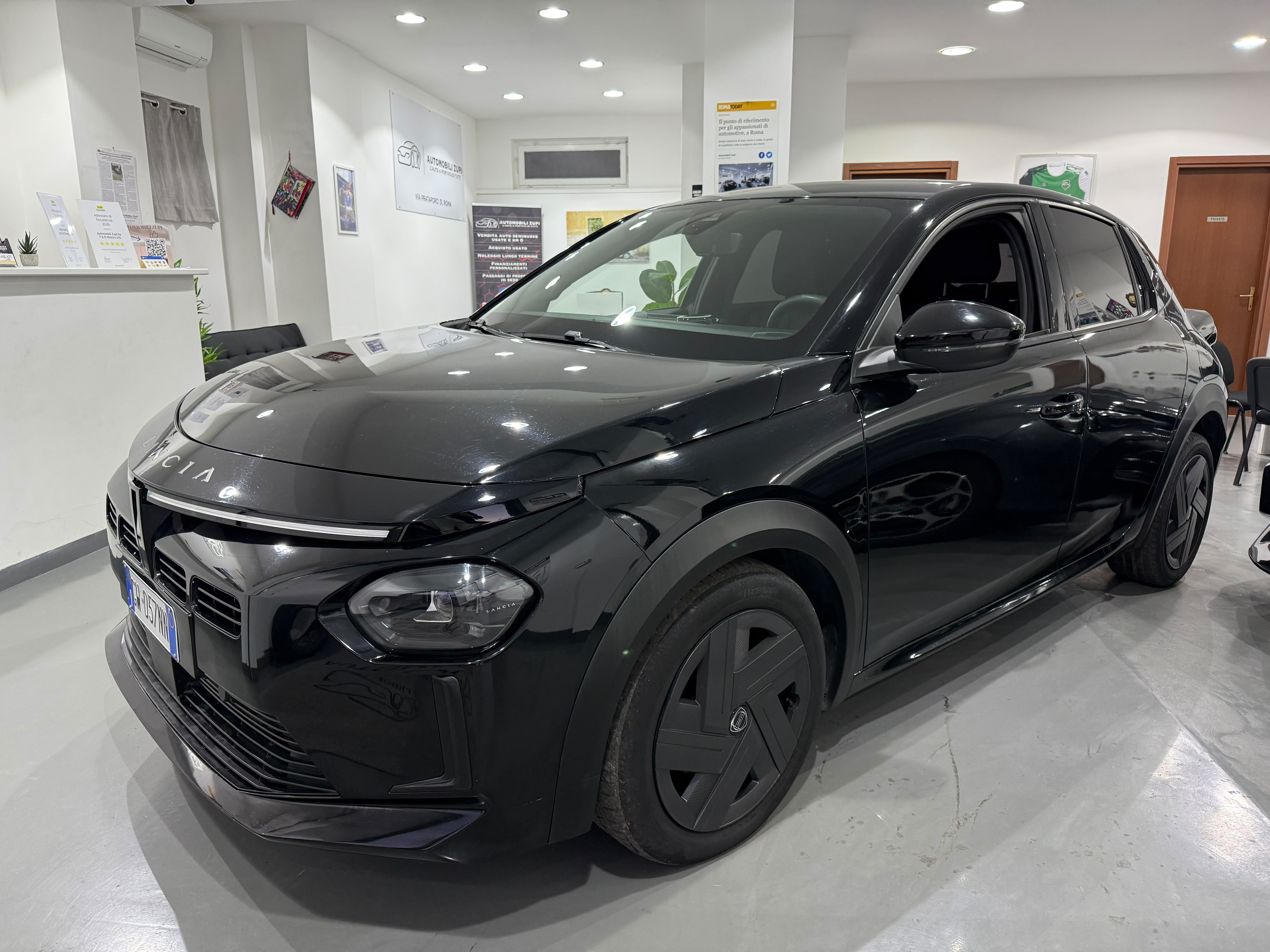 Immagine 3 - Lancia Ypsilon 1.2 mhev Automatica **40.000 KM**
