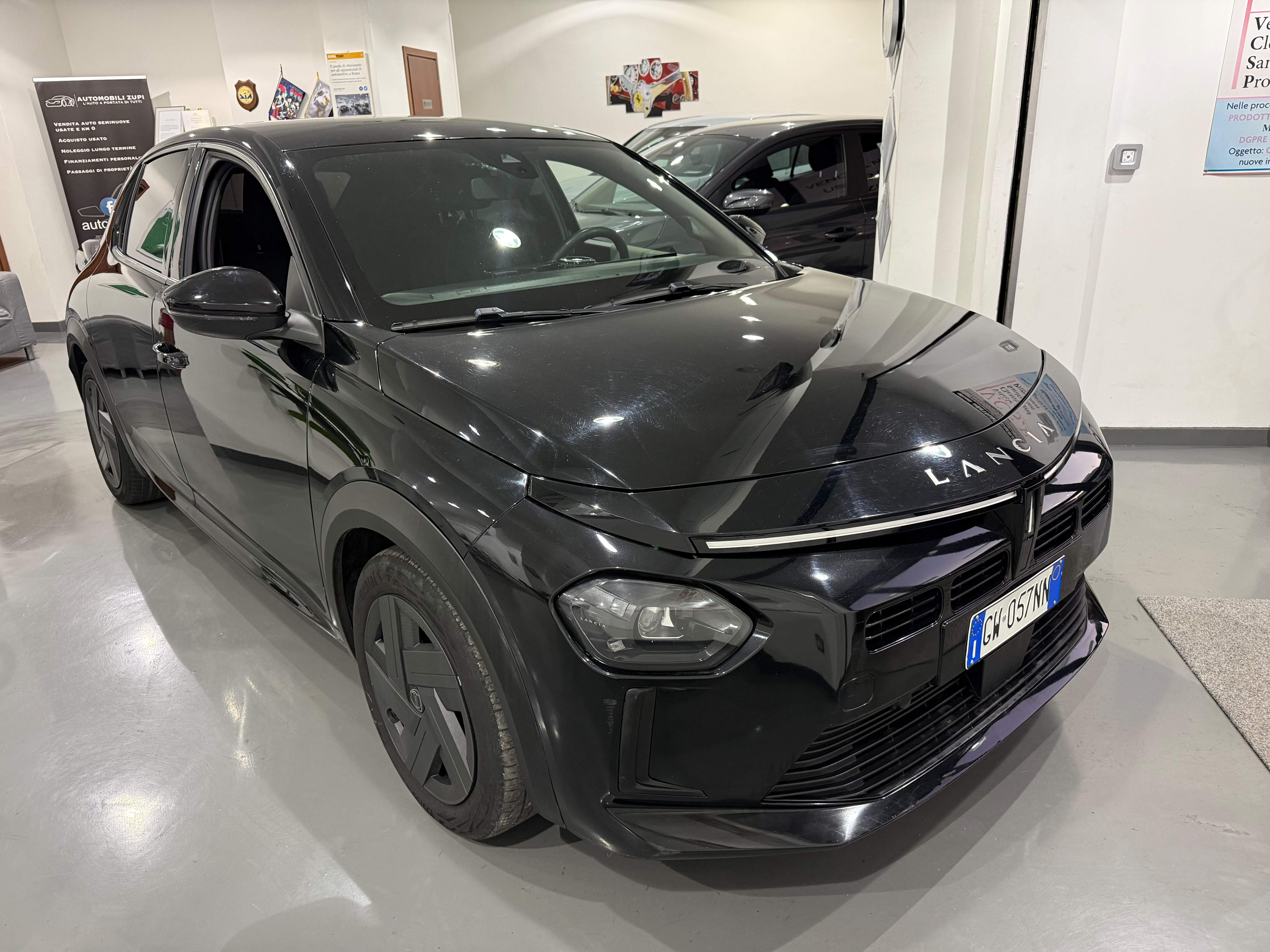 Lancia Ypsilon 1.2 mhev Automatica **40.000 KM**