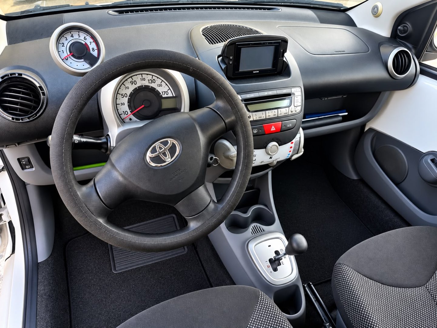 Immagine 5 - Toyota Aygo 1.0 68cv *AUTOMATICA*