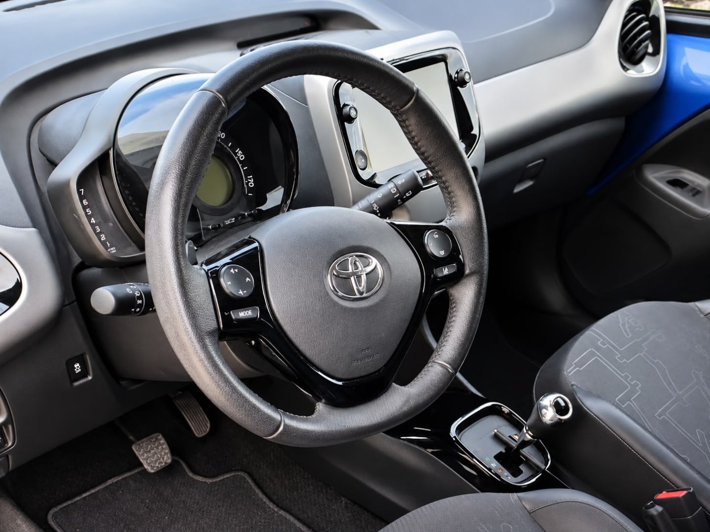 Immagine 5 - Toyota Aygo All. X-Clusiv MMT 1.0 72 CV *UNICO PROPRIETARIO*