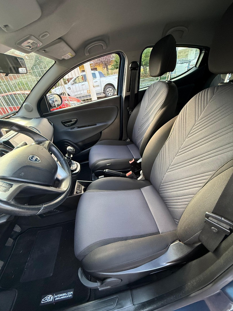 Immagine 8 - Lancia Ypsilon HYBRID 70cv *LA CITY CAR PERFETTA*