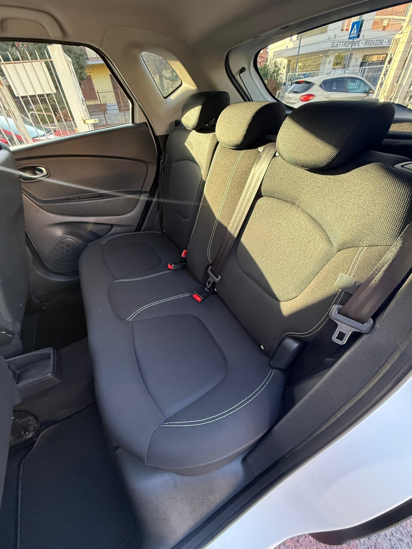 Immagine 9 - Renault Captur 90cv *UNICO PROPRIETARIO*