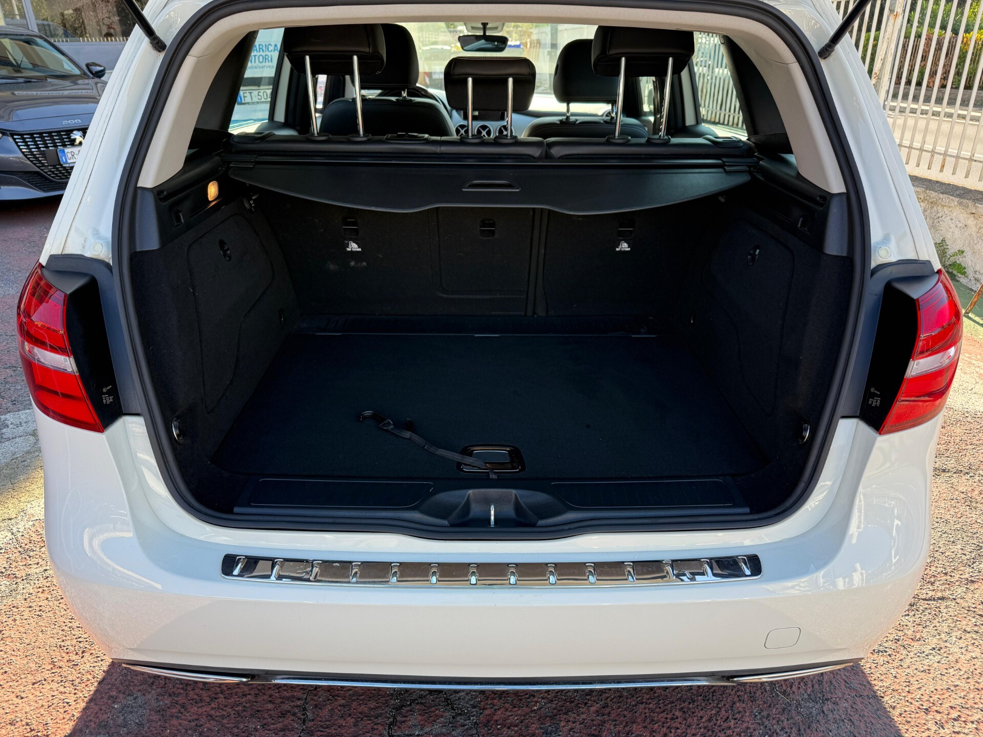 Immagine 7 - Mercedes-benz B 180 d *AUTOMATICA*