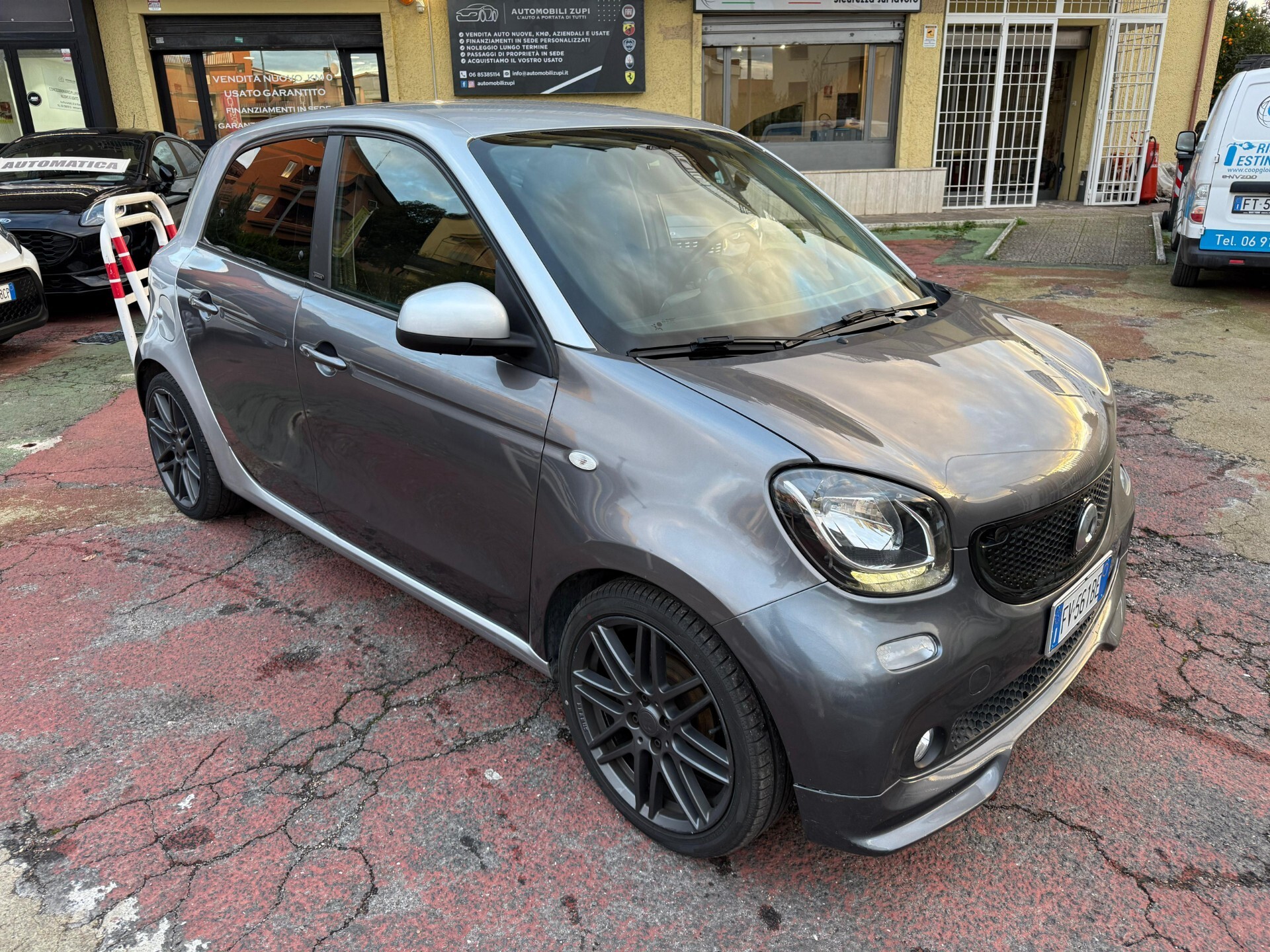 Immagine 3 - Smart ForFour 90cv Passion **ALL.BRABUS**