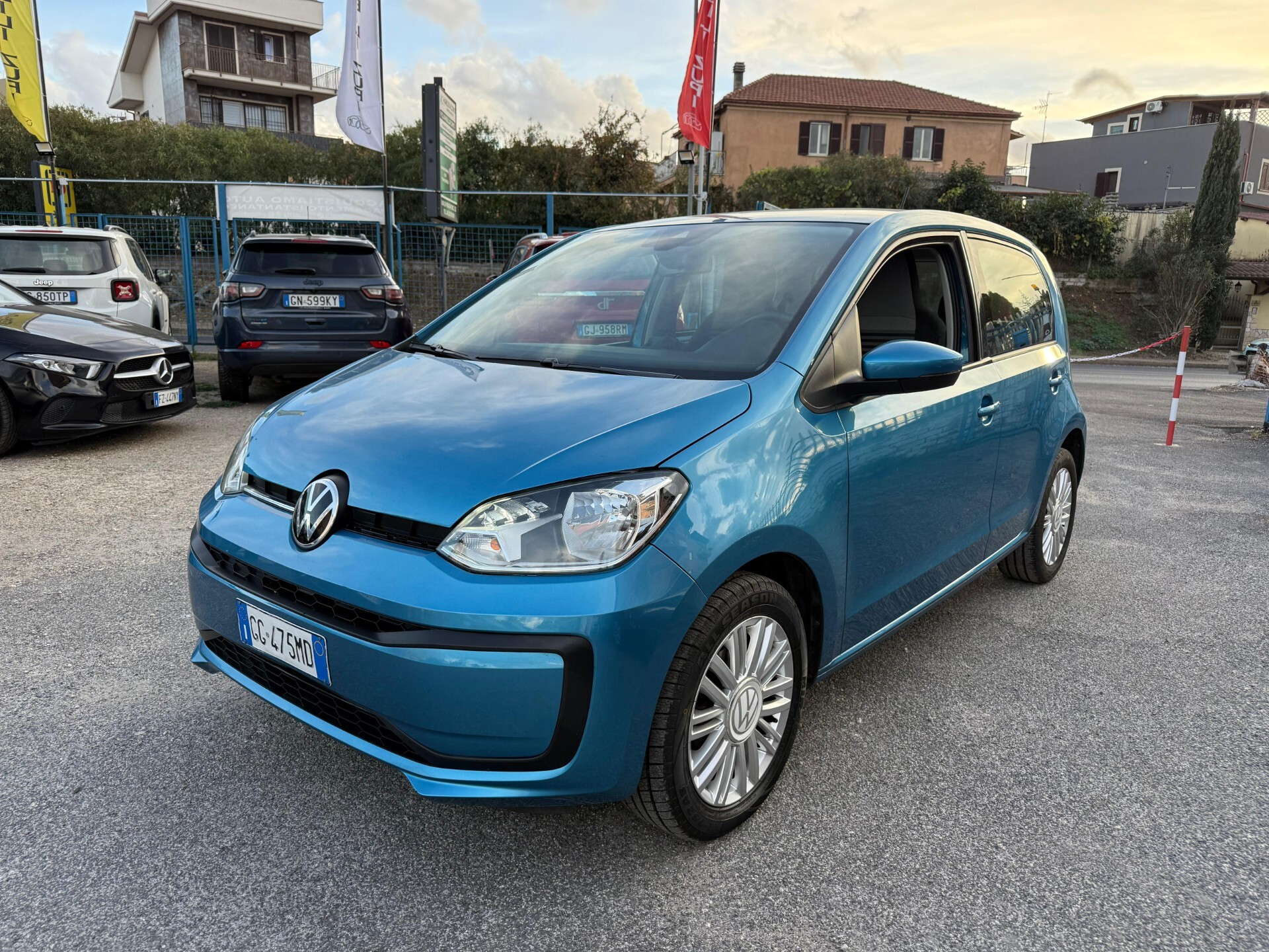 Immagine 3 - Volkswagen UP! 65cv **4 GOMME NUOVE**
