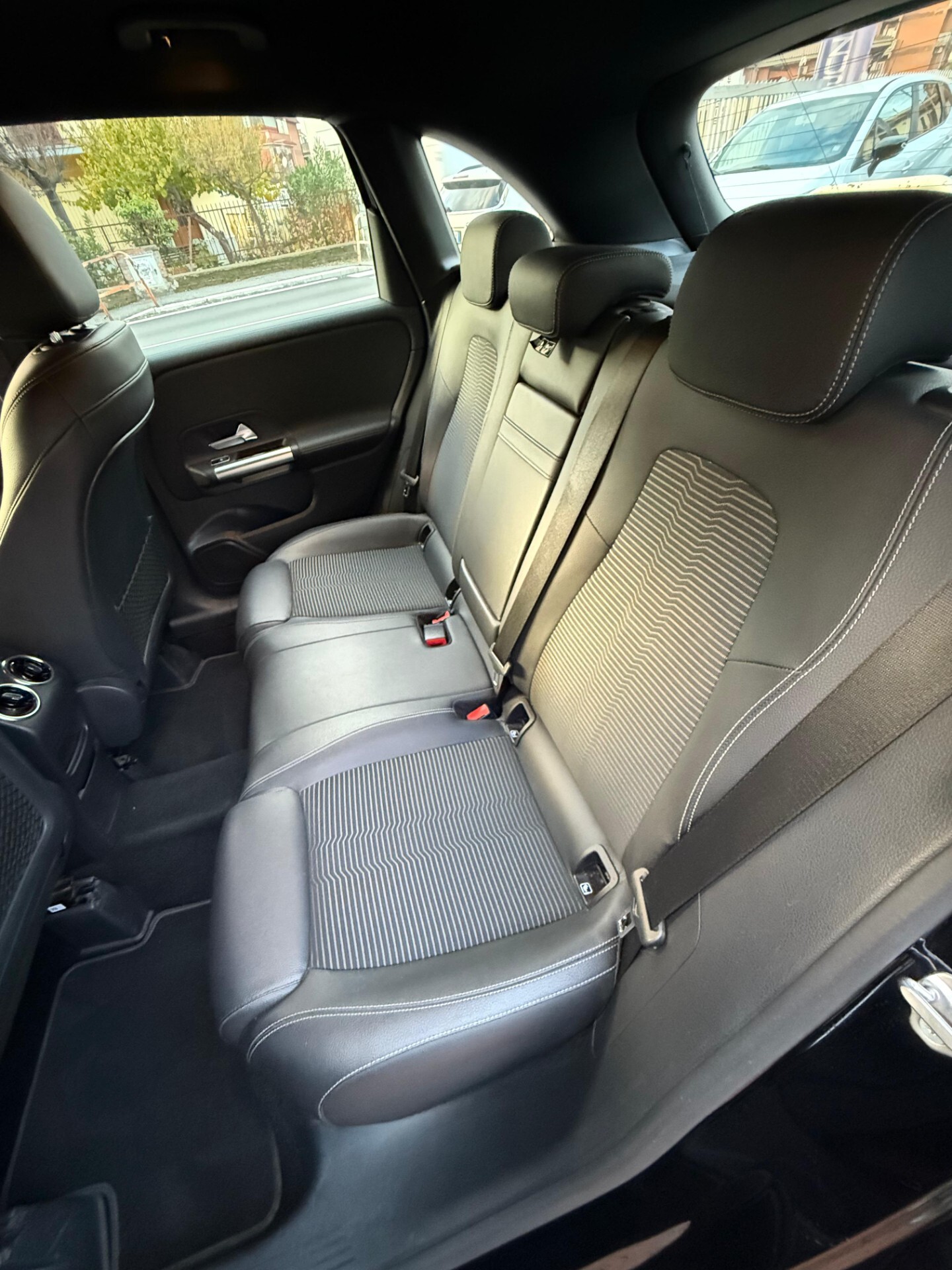 Immagine 10 - Mercedes-benz B 180d 116cv *UNICO PROPRIETARIO*