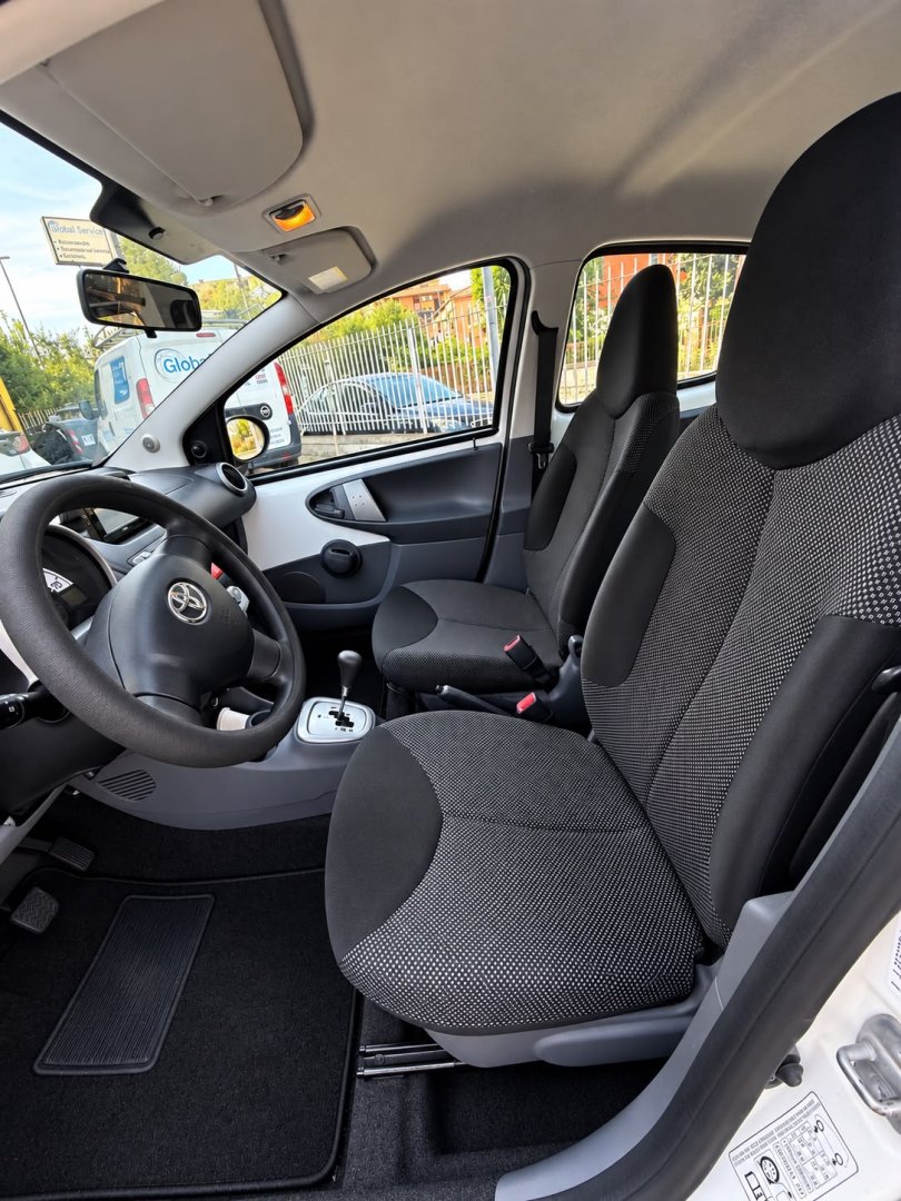 Immagine 4 - Toyota Aygo 1.0 68cv *AUTOMATICA*