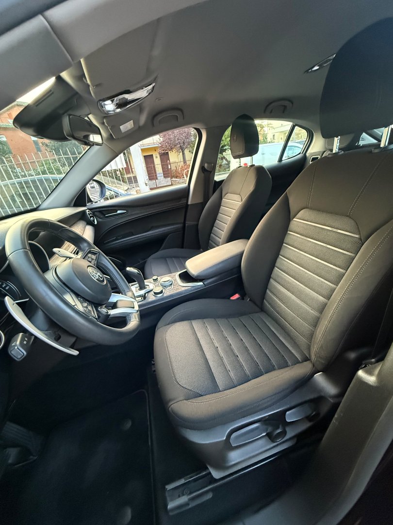 Immagine 8 - Alfa Romeo Stelvio 2.2 t Business Q4 190cv