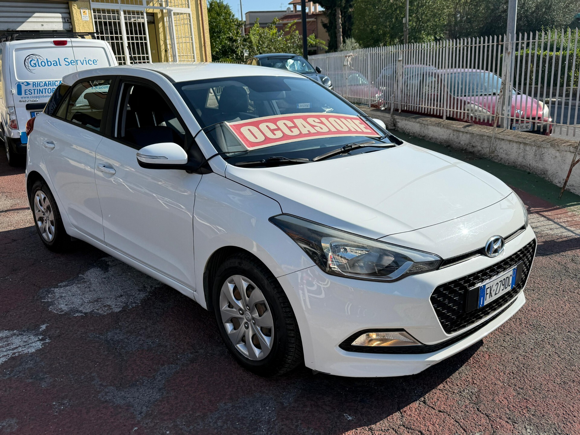 Immagine 3 - Hyundai i20 75cv EURO 6 *RUOTINO DI SCORTA