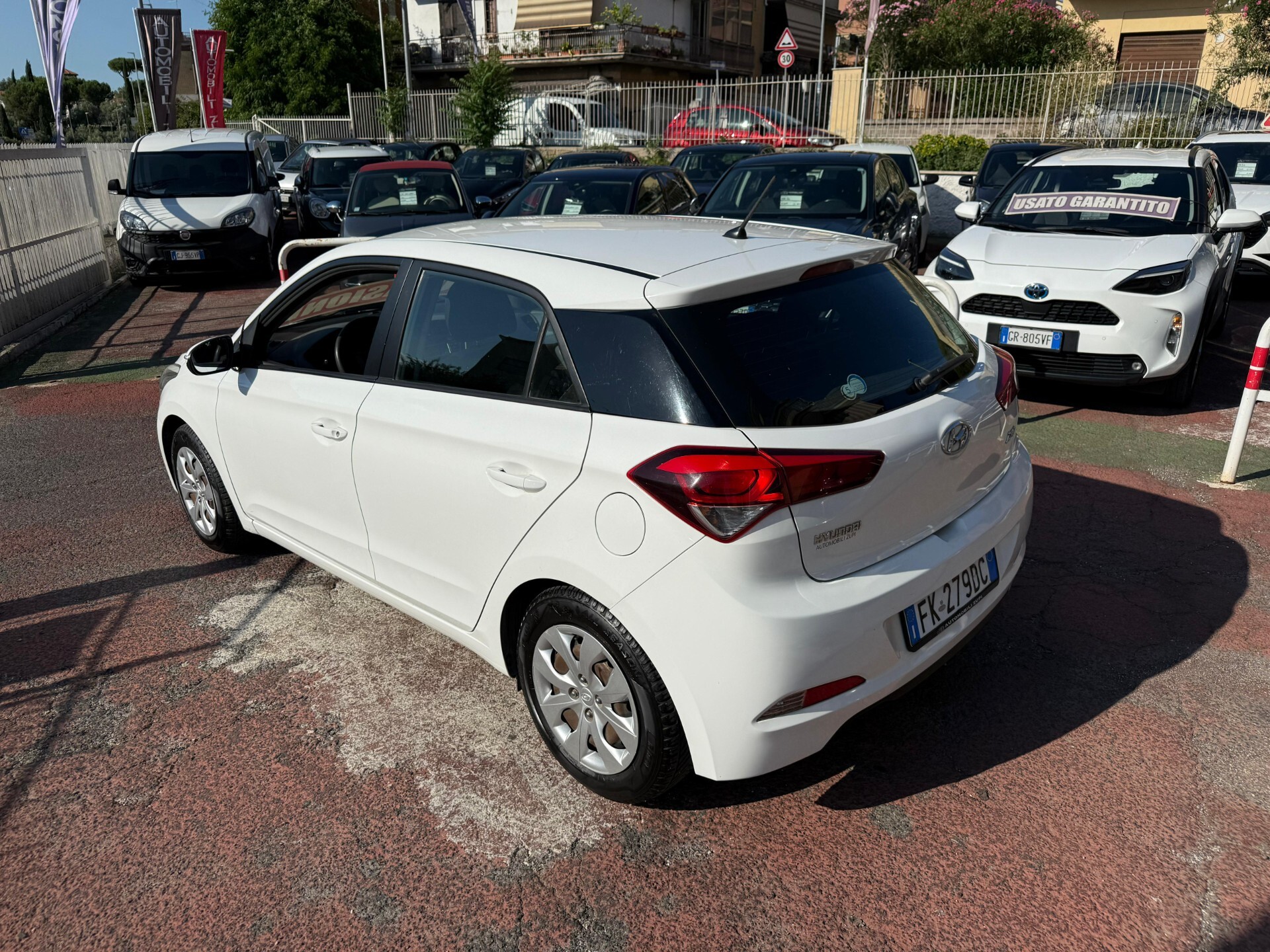 Immagine 4 - Hyundai i20 75cv EURO 6 *RUOTINO DI SCORTA